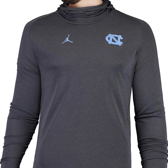Jordan Men's N.C. Tar Heels Pullover Bala Hoodie - Picture 4 of 5